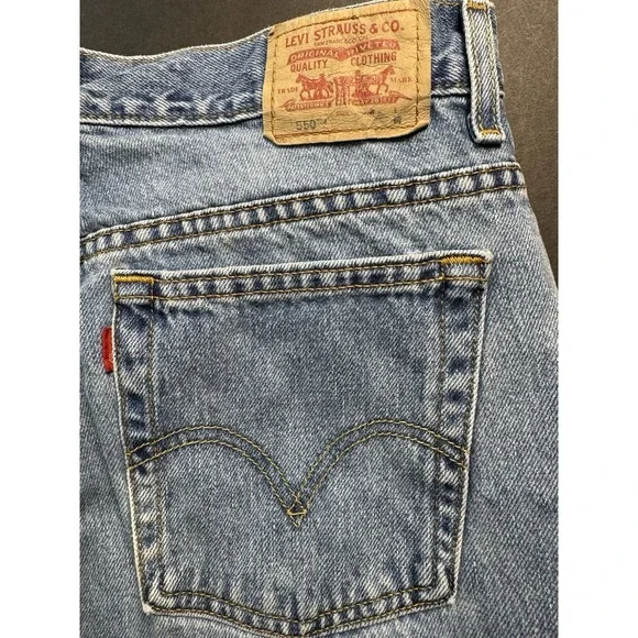 Levi's 505 Jeans Mens 31x34 Blue Cotton Denim Straight Workwear Faded Classic - Picture 3 of 9